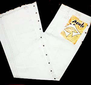 (27x26) 70s Bright WHITE Bellbottom Jeans w/ Metal Studs & 2-tone stitching