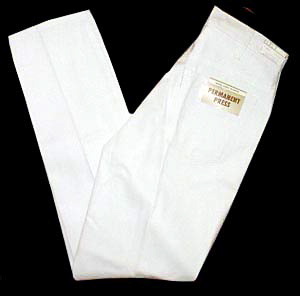 (31x31) Vintage bright white LEVI'S tapered-leg Jeans. Unworn!