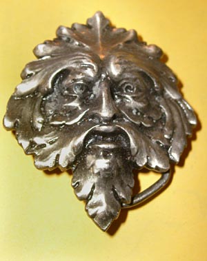 vintage belt buckle dated 1975 GREEN MAN gargoyle face pewter-tone