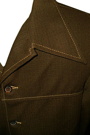 (44) vintage 1970s LEISURE JACKET chocolate brown polyester, accent top-stitching, 2 pockets.