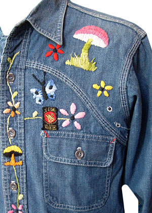 (S, short sleeve length) Wonderful 1960s embroidered cotton denim Shirt. SHROOMS, flowers.