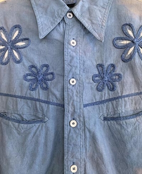 (XL) Mens Vintage 70s Dagger Collar Disco Shirt w/ Embroidered Flowers. Never Worn.
