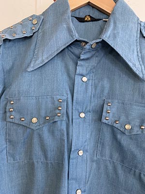 Sazz Vintage Clothing: (M) Mens Vintage 70s Denim Western Shirt. Pearl Snaps  & Metal Studs!