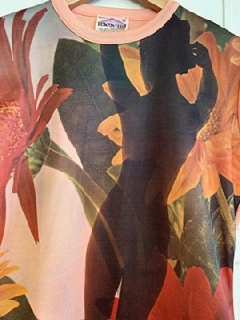 (S) Mens Vintage 70s Polyester T-Shirt! Peach w/ Flower & Naked Woman's Silouette.