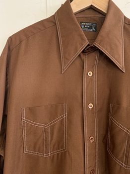 (L) Mens Vintage 70s Dagger Collar Disco Shirt. Funky Chocolate Brown w/ Off-White Top Stitching.