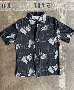 (M) Mens Vintage 70s Disco Shirt. Black w/ Grey, Red & Brown Flowers & Arrows Print.