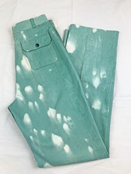 (27x34) Womens Vintage 70s High Rise Flared Disco Pants. Sage Green w/ Funky Off-White Spots!